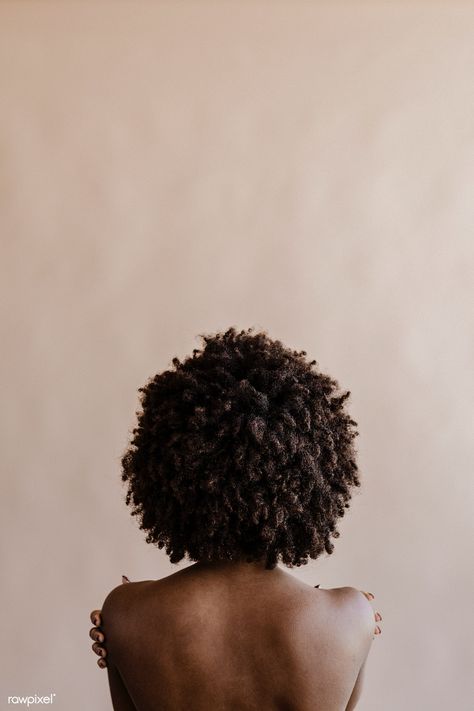 Woman With Afro, Scrub Corpo, Pelo Afro, Afro Hair, Hair Wax, Foto Art, Brown Aesthetic, Photos Of Women, Hair Journey