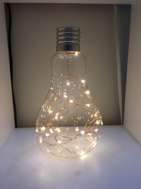 Glass Bottle Diy Projects, Cozy Room Ideas, Room Ideas For Men, Recycled Light Bulbs, Diy Light Bulb, Room Ideas For Men Bedroom, Men Bedroom, Light Bulb Art, Light Bulb Crafts