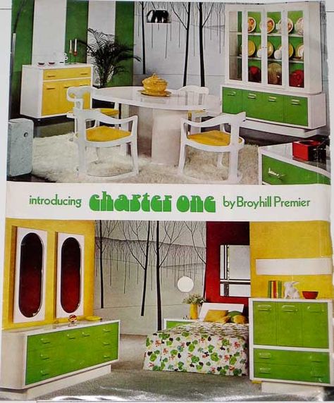 Broyhill-Premier-Chapter-One....I hope the 70s never comes back in style full force.... Retro Homes, Broyhill Furniture, Raymond Loewy, Colorful Room Decor, 70s Interior, 1970s Home, Retro Interior Design, 70s Home, 70s Decor