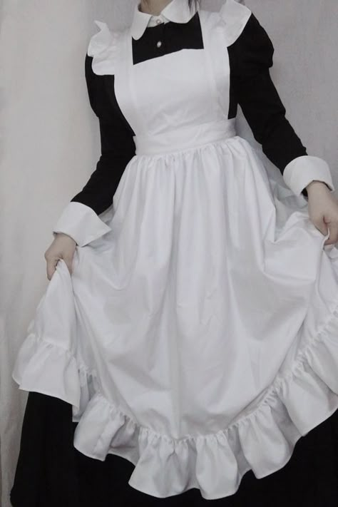 Victorian Maid Outfit, Royal Servant Aesthetic, Royal Maid Outfit, Victorian Maid Aesthetic, Maid Aesthetic Royal, Servants Aesthetic, Royal Servant Outfit, Victorian Maid Dress, Maid Outfit Aesthetic