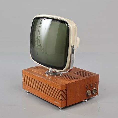 Fotocamere Vintage, Vintage Industrial Design, Vintage Television, Television Set, Retro Gadgets, Vintage Tv, Retro Tv, Retro Futuristic, Vintage Radio