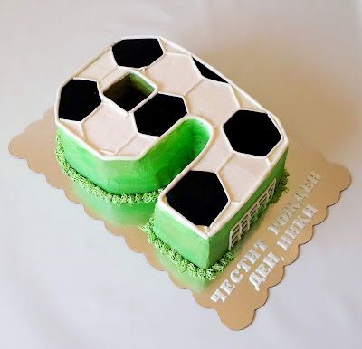 Soccer Field Cake, Fifa Cake, Soccer Themed Cake, Kids Soccer Party, Football Cake Design, Sheet Cakes Decorated, Soccer Ball Cake, Soccer Birthday Cakes, Sports Cakes