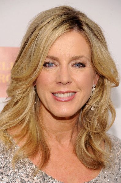 Deborah Norville Hair, Brown Hair Chart, White Boy Hairstyle, Light Golden Brown Hair, Mocha Color Hair, Hair Chart, Deborah Norville, Hair Color Images, Golden Brown Hair Color