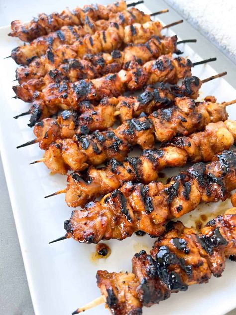 Chicken thighs are used on chicken skewers being being grilled to perfection. They are great for parties and entertaining. Grilled Chicken Thighs Boneless, Chicken Thigh Skewers, Chicken Skewers Marinade, Chicken Skewers Grilled, Skewers On The Grill, Sour Cream Potato Salad, Grilled Pineapple Recipe, Sour Cream Potatoes, Chicken Kabob Recipes