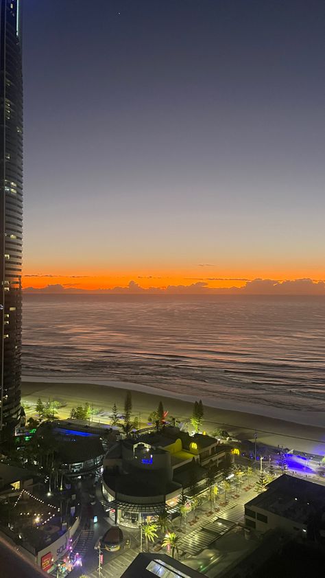 Gold Coast Australia Aesthetic, Gold Coast Aesthetic, Gold Coast Australia, Travel Diaries, Rich Lifestyle, Paradise On Earth, Dream City, Sunset Pictures, School Holidays