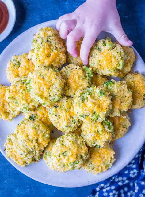 Rice Balls For Baby, Rice Recipes For Toddlers, Broccoli Recipes Toddler, Hidden Broccoli Recipes For Kids, Toddler Broccoli Bites, Baby Rice Recipes, Toddler Rice Recipes, Waldorf Snacks, Broccoli Bites For Kids