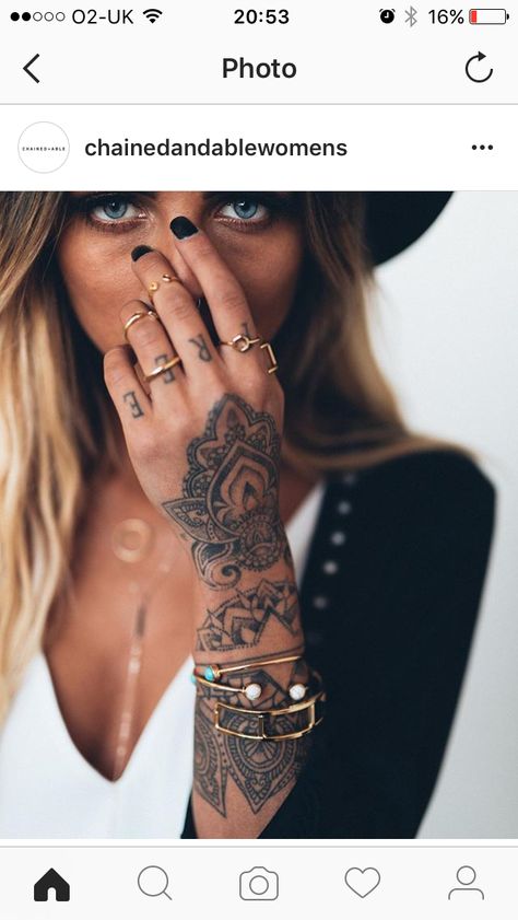 Boho Hippy Tattoo, Black Out Hand Tattoo, Woman Hand Tattoo, Mandela Tattoo, Bohemian Tattoo, Hippie Tattoo, Hand And Finger Tattoos, Boho Tattoos, Finger Tattoo Designs