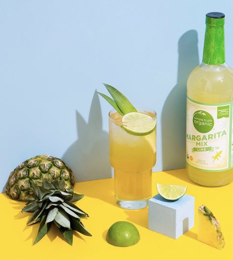 Drink Photography, Product Shoot, Product Photographer, Gradient Background, Studio Shoot, Pineapple Juice, Bubble Tea, African Dress, Photoshoot Ideas