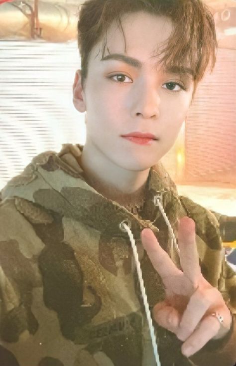 Vernon Attacca Photocard, Vernon Attacca, Seventeen Pc Scan, Seventeen Photocard, Vernon Svt, Fnaf Photos, Chwe Hansol, Pc Scan, Vernon Seventeen