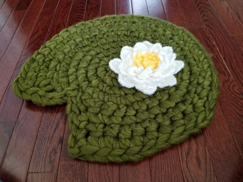 Lily Pad Rug, Water Crochet, Crochet Lilly Pad, Lily Pad Crochet Pattern, Water Lily Crochet, Crochet Lilypad, Lily Pad Decor, Crochet Lily Pad, Room Crochet Decor