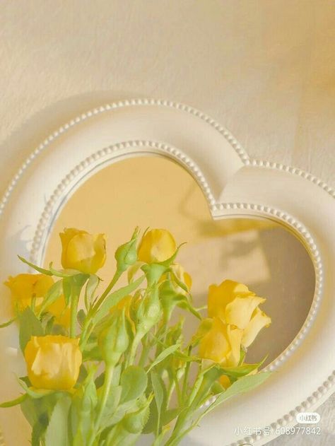 yellow flowers aesthetic Yellow Spring Aesthetic, Yellow Vibes Aesthetic, Yellow Aesthetic Images, Soft Yellow Aesthetic Wallpaper, Kuning Aesthetic, Yellow Pastel Aesthetic, Yellow Aesthetic Icon, Pastel Yellow Aesthetic Wallpaper, Amarillo Aesthetic