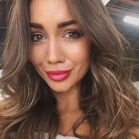 ❤️ Pia Muehlenbeck Hair, Awkward Smile, Pia Muehlenbeck, Simply Beautiful, Hair Makeup, Hair Cuts, Instagram Post, Hair Styles, Instagram Posts