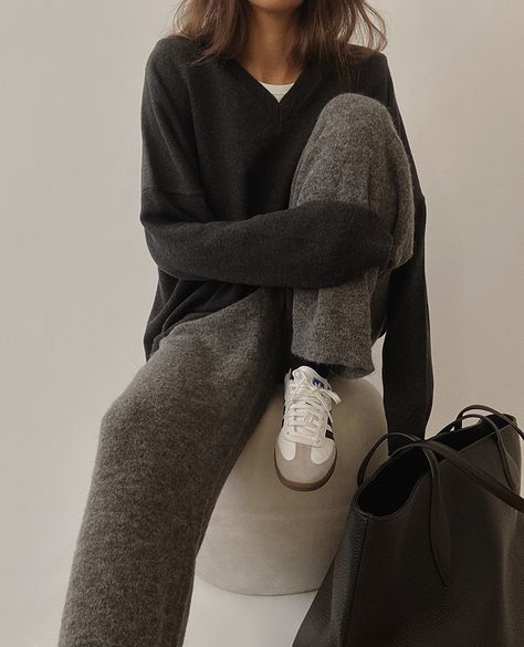 Grey Knit Pants Outfit, Cozy Knit Pants With Relaxed Fit, Fall Loungewear: Gray Wide Leg Pants, Chic Ribbed Gray Sweater, Cozy Knit Wide-leg Pants, Winter Full-length Knit Pants, Knit Pants Outfit, Street Style Shop, Nyc Outfits