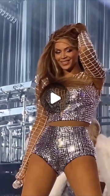 Beyoncé Live, Beyoncé Performing, Crazy In Love, January 22, Crazy Love, Love Live, Beyonce, World Tour, In Love