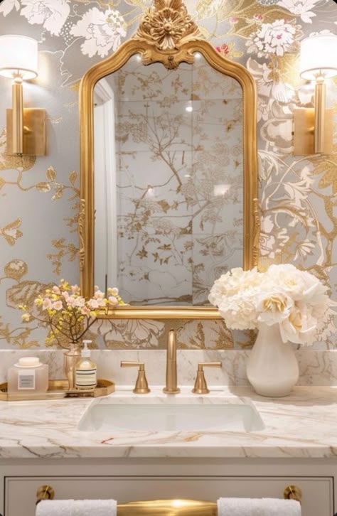 Modern Bathroom Mirror Ideas, Parisian Style Bathroom, Victorian Bathroom Vintage, Minimalist Bathroom Mirrors, Modern Bathroom Mirror, Parisian Bathroom, Bathroom Mirror Ideas, Modern Bathroom Mirrors, Themed Bathroom