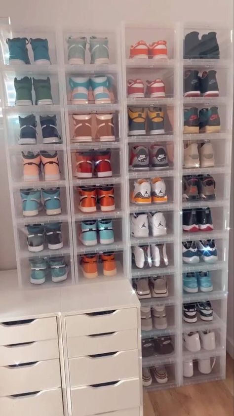 Sneakerhead Bedroom, Sneaker Room, 2022 Kitchen, Sneakerhead Room, Sneaker Closet, Mani Nails, Shoe Room, Shoe Wall, Trendy Shoes Sneakers