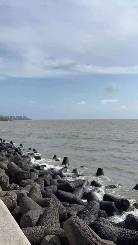 Marine Drive Mumbai Aesthetic, Marine Lines Mumbai Snap, Marine Drive Mumbai Snapchat, Mumbai Snapchat, Mumbai Aesthetic, Mumbai Trip, Marine Drive Mumbai, Marine Drive, Hijab Dp