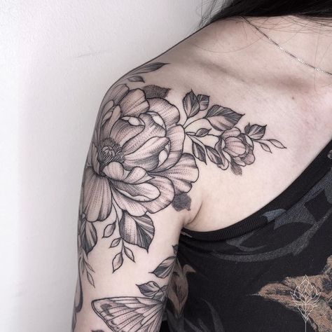 Share Tweet Share Pin Email Black and gray flower tattoo on the shoulder More tattoos Negative space flower in a… more → Net Tattoo, Black Flowers Tattoo, Front Shoulder Tattoos, Tattoos For Females, Flower Shoulder Tattoo, Floral Tattoo Shoulder, Tattoos Matching, Tattoo Ideas Easy, Tattoos Love