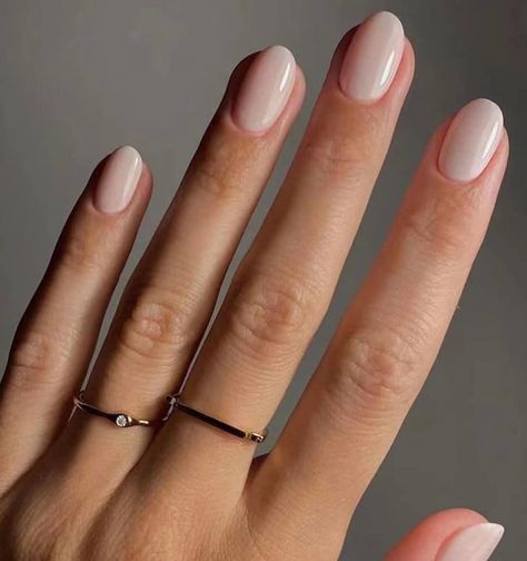 White Press On Nails, Nails Solid Color, Press On Nails Almond, Nails Solid, Natural Nails Manicure, Nail Art Acrylic, Fake Nails Designs, Milky Nails, Squoval Nails