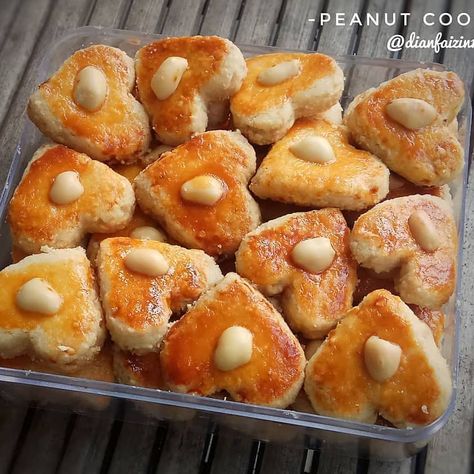 Peanut Cookies, Cookie Business, Fruit Salad Recipes, Random Image, Biscuit Cookies, Cooking Recipes Desserts, Biscuit Recipe, Cake Cookies, Baking Recipes