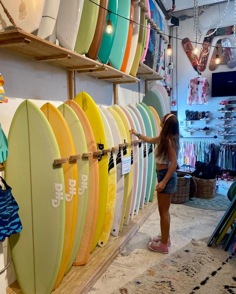 Surf Shop Aesthetic Interior, Beach Shop Aesthetic, Outfit Ideas Florida, Surf Shop Aesthetic, Beach Bum Aesthetic, Beach Day Aesthetic, Hearts Intertwined, Surf Shops, Surfer Aesthetic