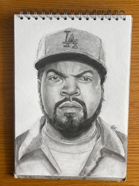 Ice cube old school rap drawing in charcoal. Print 10x16cm. Old School Rap, Easy Graffiti Drawings, Color Drawing Art, Charcoal Drawings, Graffiti Style Art, Black Art Painting, Beauty Art Drawings, Black Art Pictures, Cool Sketches