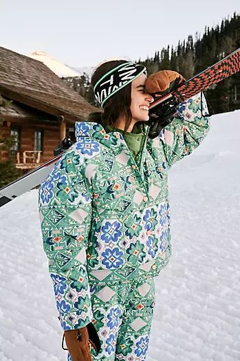 Printed Puffer Jacket, Snow Skirt, Ski Coat, Free People Jacket, Green Coat, Snow Jacket, Ski Pants, Fp Movement, Oversized Silhouette