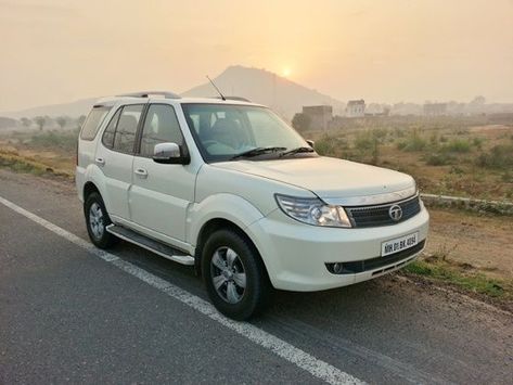 Tata Safari Storme Tata Safari Storme, Tata Safari, Cat Phone Wallpaper, Tata Motors, Studio Background Images, Electronic Circuit Projects, Print Design Art, Hd Phone Wallpapers, Toyota Cars