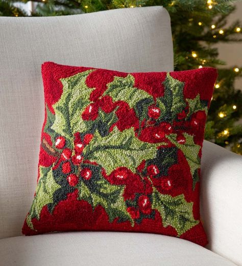 Rug Hooking Designs, Holly And Berries, Hooked Pillow, Rug Hooking Patterns, Punch Needle Patterns, Hooked Wool, Wool Throw Pillows, Punch Needle Embroidery, Christmas Pillows