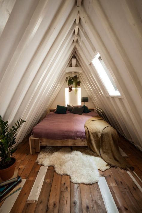 Almost like a fairytale! KNSales.com Small Attic Bedroom, Attic Bedroom Designs, Slanted Ceiling, Small Attic, Attic Bedrooms, Attic Renovation, Attic Bedroom, Attic Rooms, Tiny Spaces