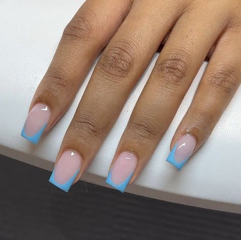 Simple Acrylic Nails French Tip Color, Pink And Blue Nails French Tip, Short Blue French Tip Acrylic Nails, Light Pink And Light Blue Nails, Blue Acrylic Nails French Tip, French Tip Acrylic Nails Blue, White And Blue French Tip Nails, Short Blue French Tip Nails, Blue French Tip Nails Square