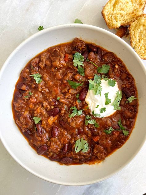 Game Day Sweet and Spicy Slow Cooker Chili Recipe | Our Aesthetic Abode Slow Cooker Spicy Chili, Bbq Crockpot Meatballs, Game Day Chili Recipe, Game Appetizers, Well Plated By Erin, Bbq Crockpot, Crockpot Soups, Slow Cooker Chili Recipe, Crockpot Ideas