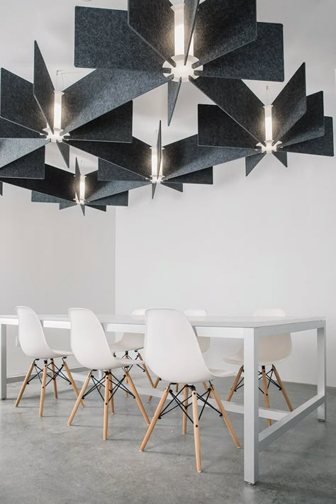 LightArt’s New Collection Seamlessly Blends Light and Acoustics Small Dining Room Decor, Sound Panel, Dining Room Makeover, Design Exterior, Hospitality Design, Acoustic Panels, Dining Room Lighting, Modern Dining Room, Room Lights