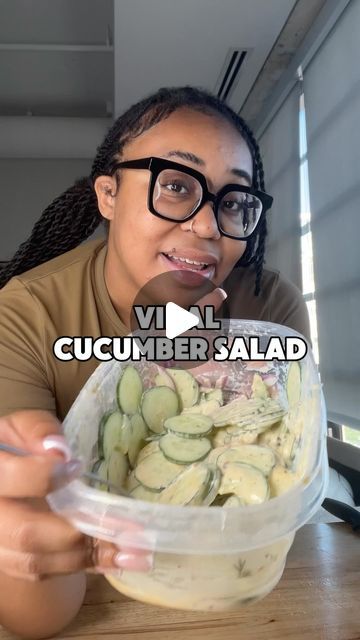 Cucmber Salad, Viral Cucumber, 1400 Calorie Meal Plan, Cucumber Dressing, Cucumber Salads, Food Reels, Salad Vegetables, Lo Carb Recipes, Salad Container