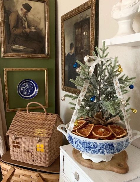 First Day Of December, Christmas Booth, Chinoiserie Christmas, Cottage Christmas, Merry Christmas Happy Holidays, Natural Christmas, Christmas Inspo, Coastal Christmas, Wonderful Time Of The Year