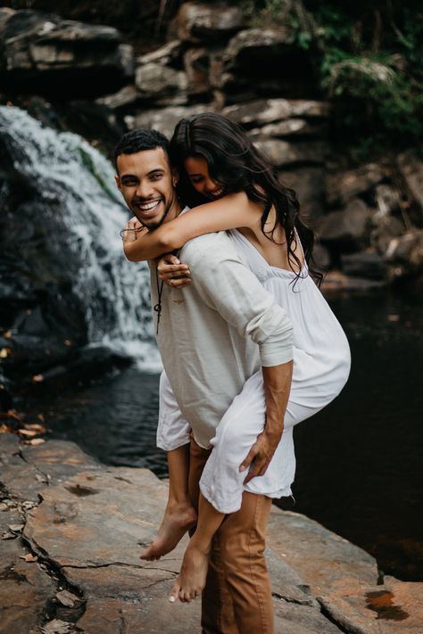 Engagement Photos Georgia, Couples Photoshoot Waterfall, Prewedding Waterfall, Waterfall Couple Photoshoot, Nature Couple Photoshoot, Waterfall Engagement Pictures, Waterfall Proposal, Water Engagement Photos, Waterfall Photoshoot