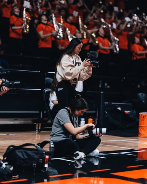 videographer | photographer | editor | video | picture | basketball Photographer Job, Sports Photographer Outfit, Sports Management, Sport Photographer Aesthetic, Woman Videographer, Videographer Aesthetic, Video Editor Aesthetic, Sports Photographer Aesthetic, Editor Aesthetic