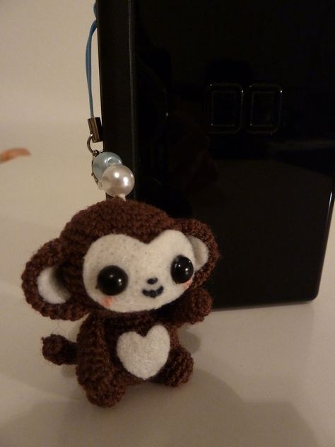 . Monkey Amigurumi, Making Polymer Clay, Monkey Keychain, Cute Sewing Projects, Fun Crochet Projects, Crochet Keychain, Little Monkeys, Diy Crochet Projects, All Things Cute