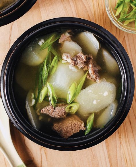 Beef Radish Soup, Whisper Of Yum, Radish Soup, Daikon Recipe, Beef Chuck Steaks, Chinese Beef, Korean Soup, Daikon Radish, Ground Beef And Potatoes