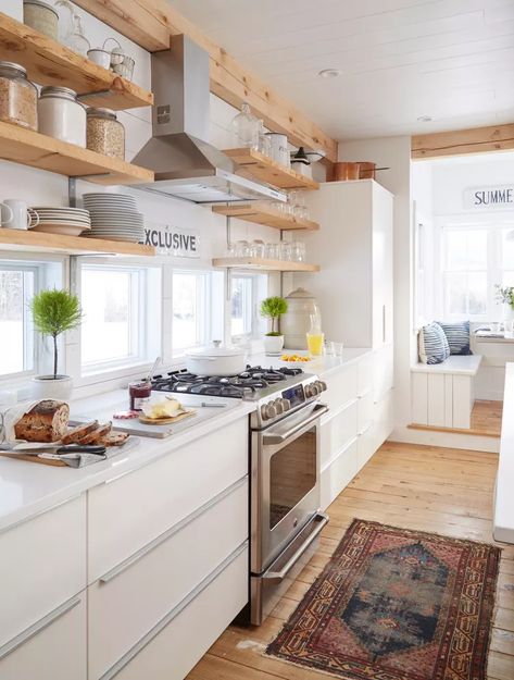 Galley Kitchen Layout Floor Plans, Rustic Galley Kitchen, Long Narrow Kitchen Layout, Narrow Kitchen Layout, Galley Kitchen Ideas, Long Narrow Kitchen, Galley Kitchen Layout, Small Galley Kitchen, Scandi Kitchen