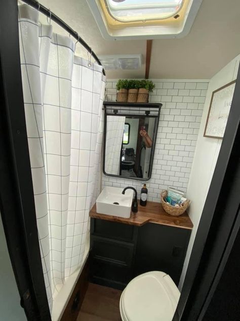 Rv Restroom Remodel, Camper Renovation Bathroom, Trailer Remodel Bathroom, Camper Bathroom Makeover, Renovated Camper Bathroom, Renovated Rv Bathroom, Cheap Camper Remodel Ideas, Small Camper Bathroom Remodel, Rv Bathtub Remodel