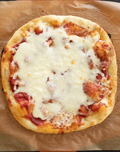 Gf Pizza Crust Recipe, Gluten Free Pizza Dough, Pasta Per Pizza, Gluten Free Pizza Crust, Pizza Crust Recipe, Gluten Free Flour Blend, Gluten Free Pizza, Pizza Recipes Dough, Crust Recipe