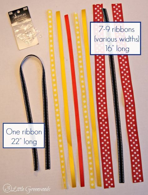 Cheer Tassel Keychain, Disney Key Chains Diy, Diy Ribbon Tassel Keychain, Diy Softball Keychain, How To Make Ribbon Keychains, Diy Ribbon Keychain Ideas, Diy Cheer Keychain, Bogg Bag Ribbon Charms Diy, Cheer Ribbon Keychain Diy