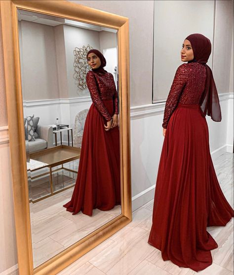 Hijab Friendly Sparkly Red Gown Red Hijabi Dresses, Hijabi Red Dress, Red Dress Hijab, Hijabi Prom Dress, Bridesmaid Dresses Hijab, Hijabi Dresses, Burgundy Gown, Wine Red Dress, Black Hijab