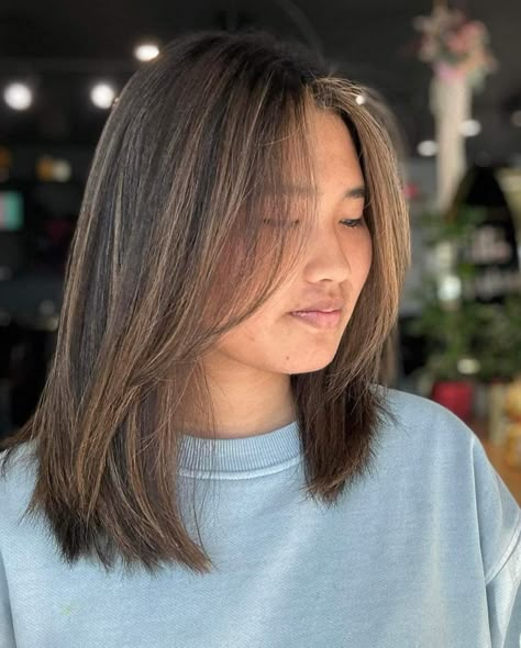 Long Curtain Bangs Short Hair Straight, Long Layers Haircut Short Hair, Short Hairstyle Layers Women, Curled Layered Hair Mid Length, Mid Hair Length Styles For Women, Mid Length Fine Hair Styles For Women, Mid Lenght Haircut Girl, Middle Part Face Framing Layers, Asian Mid Length Hair