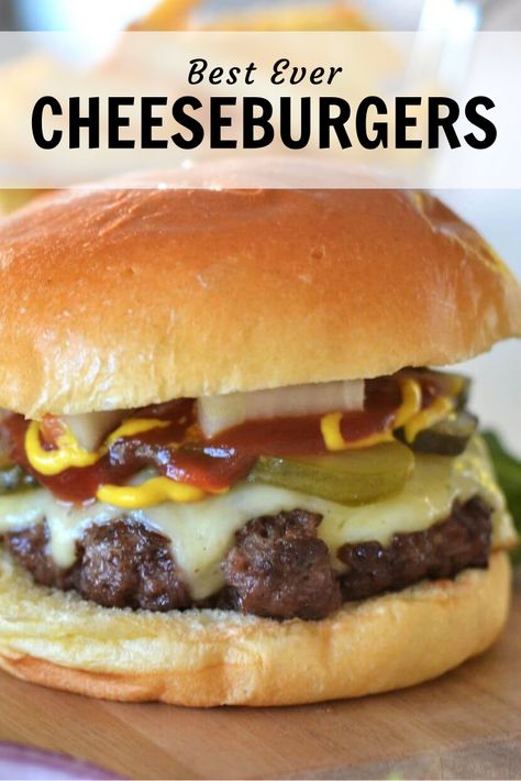 These cheeseburgers are a classic family favourite.They are quick and surprisingly easy to make and are perfect for family burger night. Follow my tips below and learn how to make the best ever cheeseburgers. #cheeseburger #burger #cheeseburgerrecipe #bestcheeseburger #homemadeburger #burgernight #familydinner #easydinner Perfect Cheeseburger, Primal Blueprint Recipes, Ritz Cracker Chicken, Homemade Cheeseburgers, Cheese Burgers, Gourmet Burger, Best Burger Recipe, Cheeseburger Recipe, Burger Night