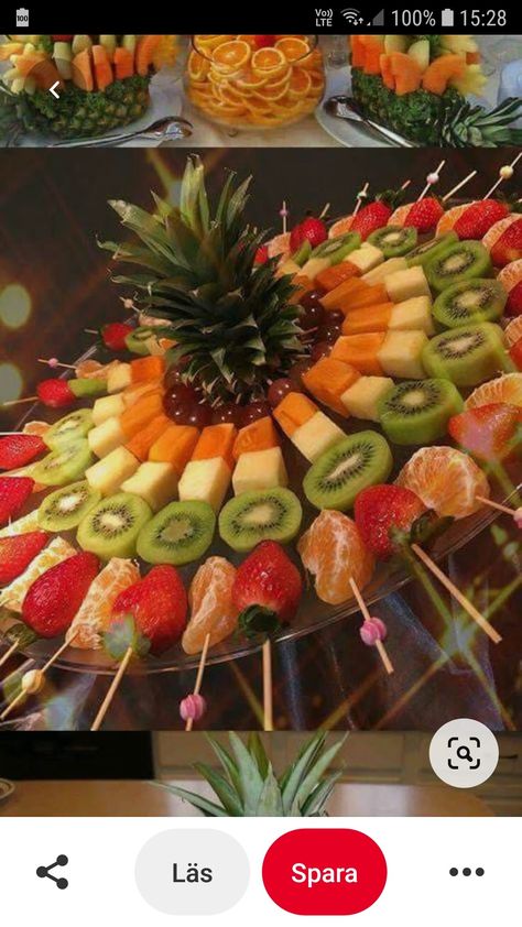 Platter Ideas Party, Fruit Tray Designs, Fruit Platter Ideas Party, Fruit Platter Ideas, Brunch Catering, Edible Fruit Arrangements, Food To Gain Muscle, Fruit Table, Fruit Kebabs