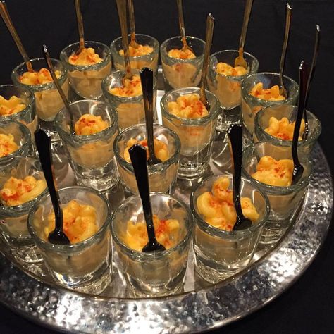 Mini Mac and Cheese Shooters at the Pavilion Grille! Mac And Cheese Mini Cups, Mac And Cheese Shooters, Mac And Cheese Cups Party, Mac And Cheese Party Ideas, Mini Mac And Cheese Cups, Individual Mac And Cheese, Mini Mac And Cheese, Mac And Cheese Cupcakes, Mac N Cheese Cups