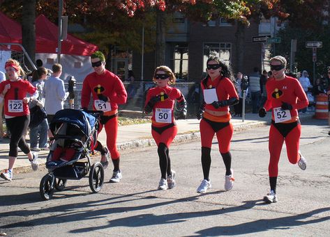 Incredibles Runners Halloween 5k, Halloween Running Costumes, 5k Costume, Disney Running Outfits, High School Track, Incredibles Costume, Disney Costume Ideas, Run Outfit, Run Marathon