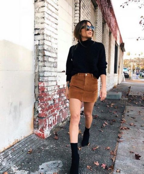 Corduroy Skirt Outfit, Causal Outfits, Corduroy Skirt, Looks Style, Mode Inspiration, Looks Vintage, Fall Winter Outfits, Outfits Casuales, Skirt Outfits